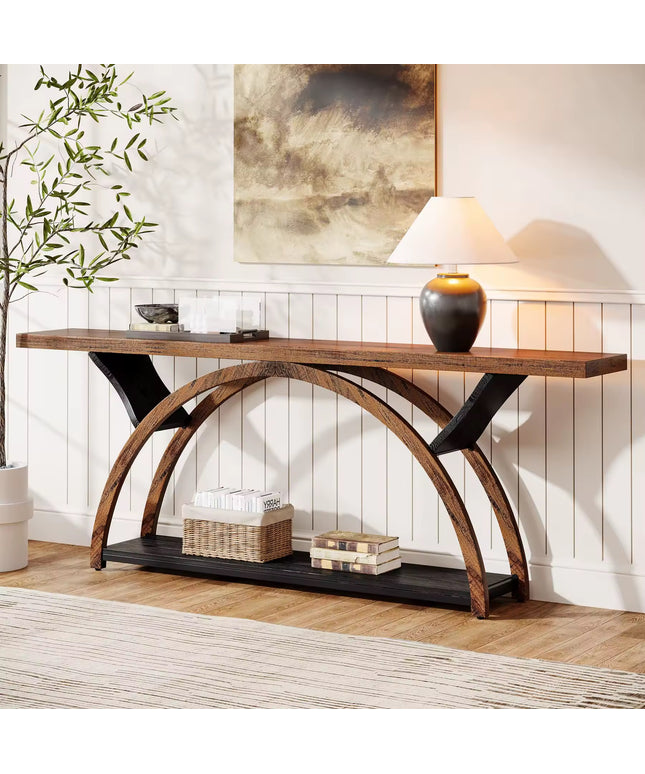 Table console, derrière le canapé avec 2 niveaux d’étagères de rangement pour le salon